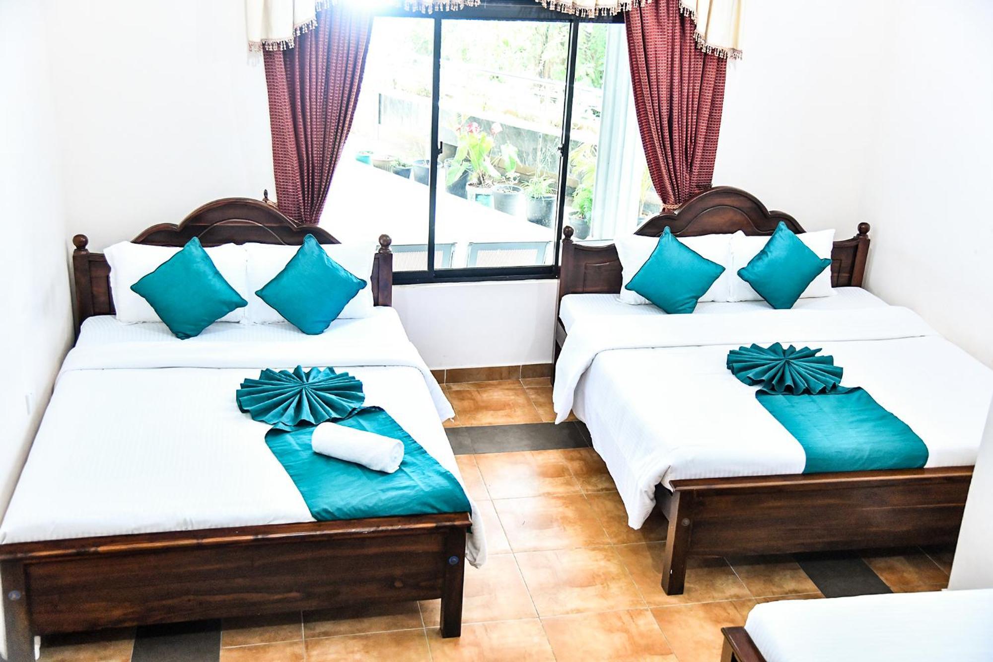Sri Krishna Bhavan Hotel Hatton Exterior photo