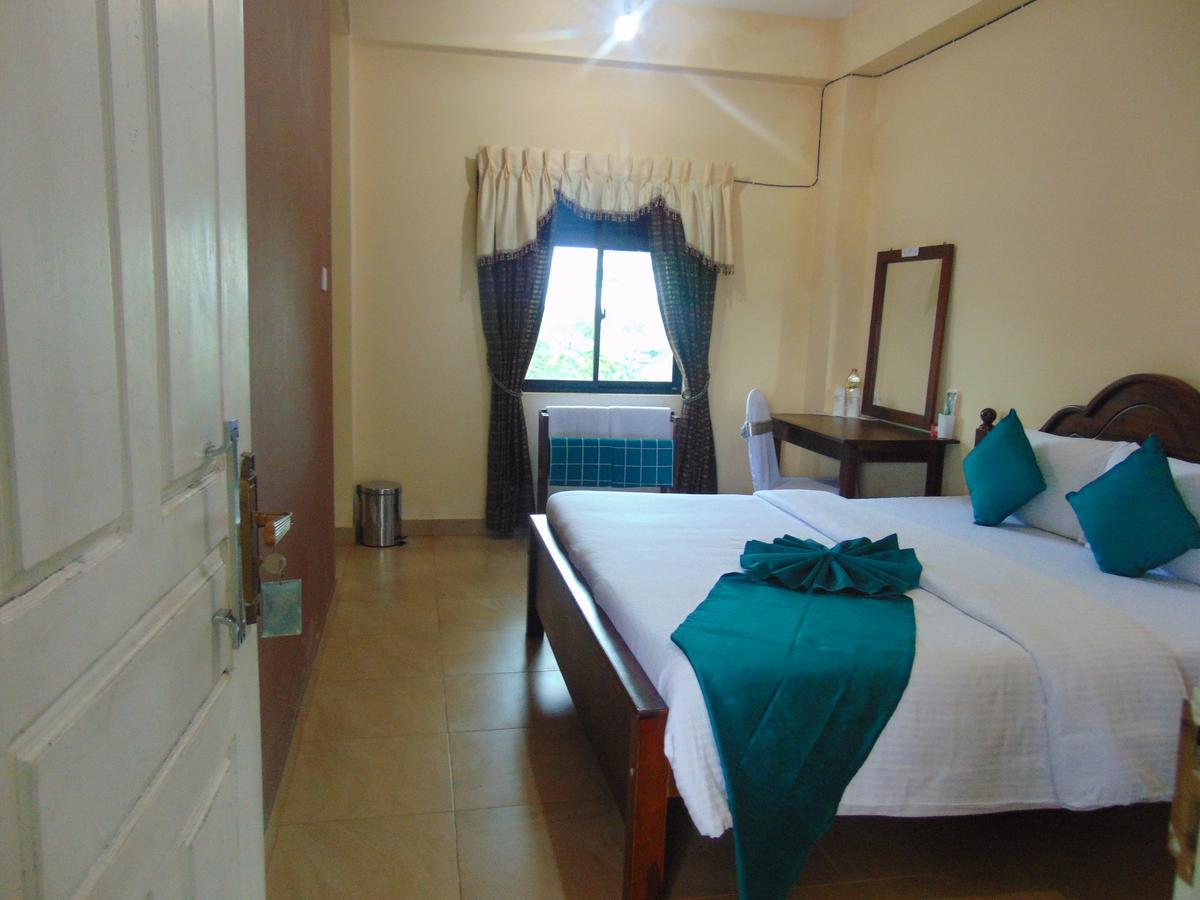 Sri Krishna Bhavan Hotel Hatton Exterior photo