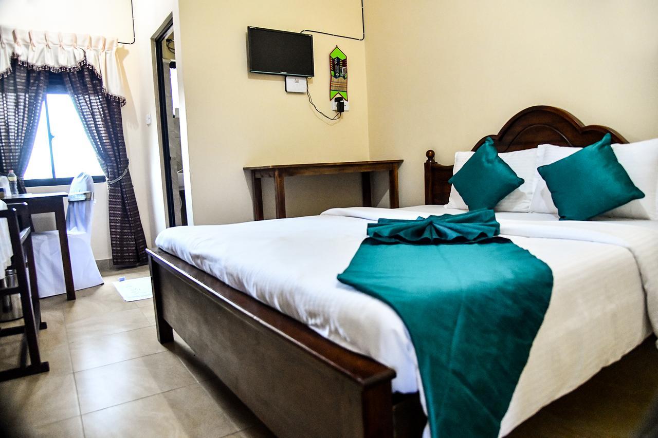 Sri Krishna Bhavan Hotel Hatton Exterior photo