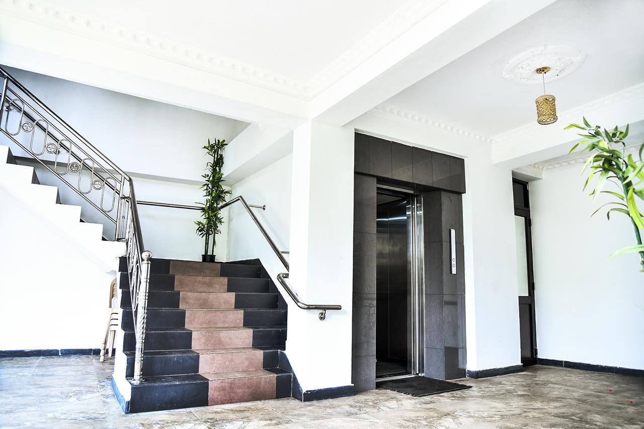 Sri Krishna Bhavan Hotel Hatton Exterior photo