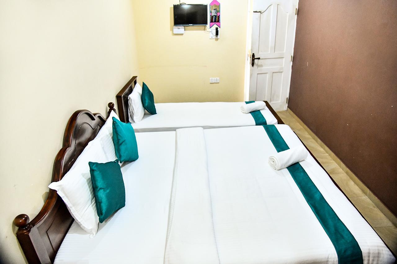 Sri Krishna Bhavan Hotel Hatton Exterior photo